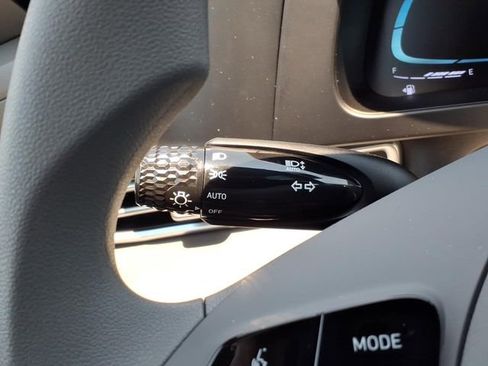 New 2026 Hyundai Elantra SE FWD image 28