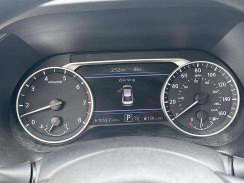 Used 2024 Nissan Sentra SV FWD image 26