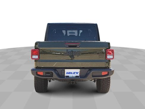 Used 2022 Jeep Gladiator Sport AWD/4WD image 7