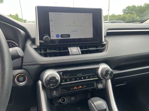 Used 2024 Toyota RAV4 XLE FWD image 29