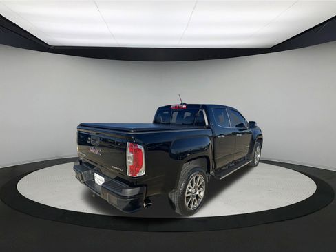 Used 2019 GMC Canyon Denali image 7