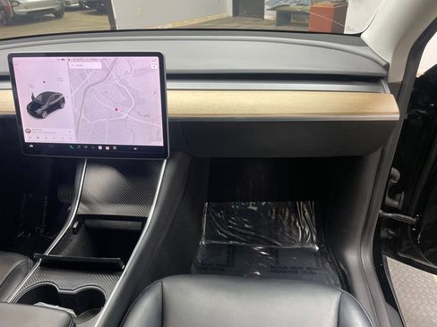 Used 2020 Tesla Model Y Long Range image 40