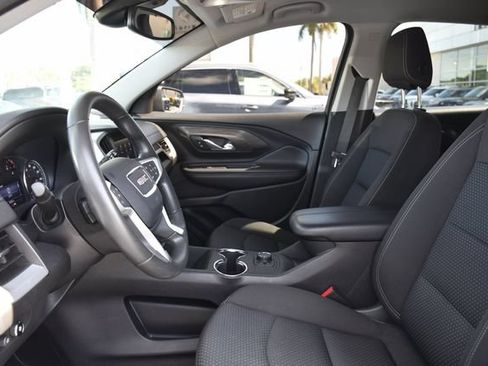 Used 2023 GMC Terrain SLE FWD image 18