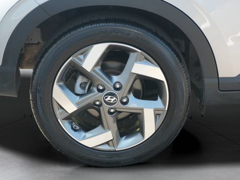 Used 2025 Hyundai Venue SEL FWD image 48