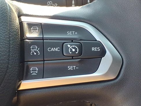 Certified 2025 Jeep Compass Limited w/ High Altitude Package AWD/4WD image 11