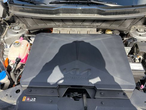 Used 2024 Kia Niro Wave FWD image 20