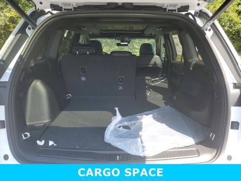 New 2025 Jeep Grand Cherokee Limited w/ Black Appearance Package image 10