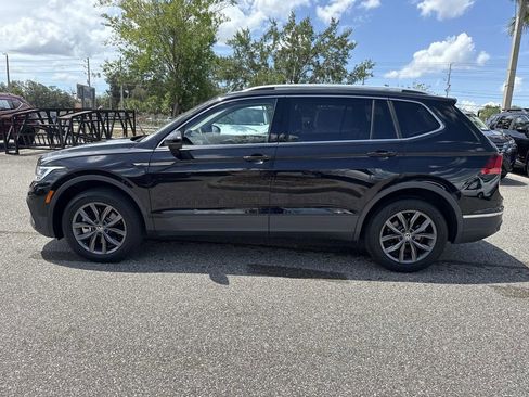 Used 2022 Volkswagen Tiguan SE AWD/4WD image 7