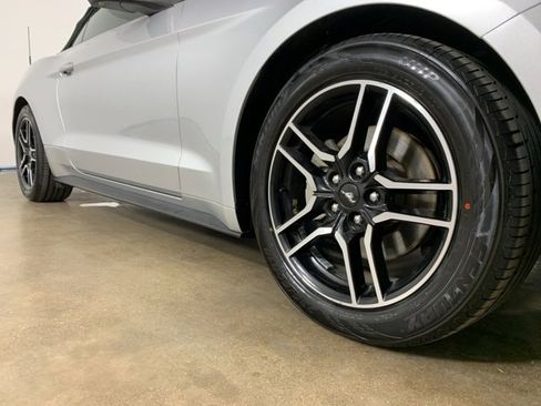 Used 2018 Ford Mustang Premium image 6