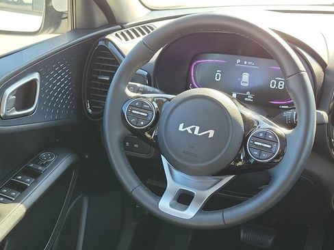 Used 2025 Kia Soul EX FWD image 25