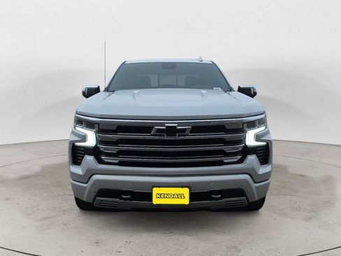 Used 2023 Chevrolet Silverado 1500 High Country w/ High Country Premium Package AWD/4WD image 8