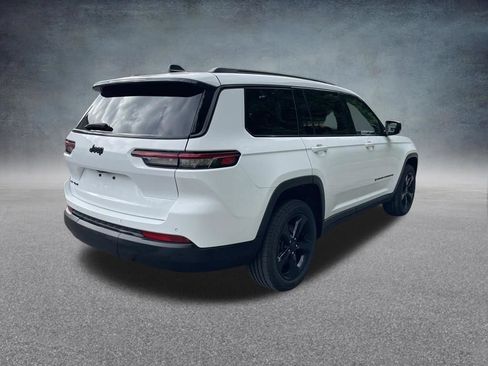 Used 2023 Jeep Grand Cherokee L Laredo AWD/4WD image 8