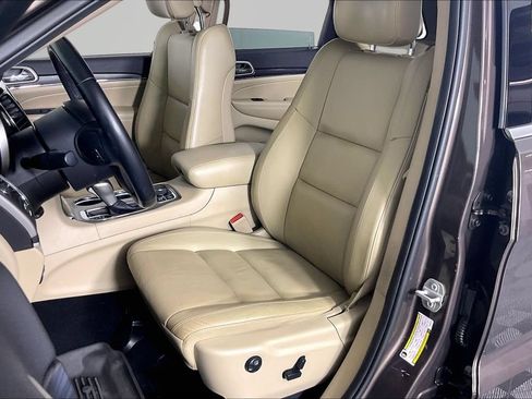 Used 2019 Jeep Grand Cherokee Limited AWD/4WD image 20