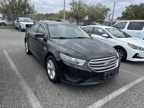 Used 2019 Ford Taurus SE image 7