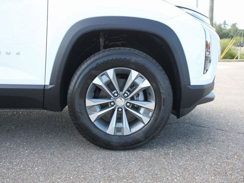 New 2026 Chevrolet Equinox LT w/ Convenience Package II image 4