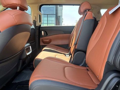 New 2026 Kia Carnival EX FWD image 20