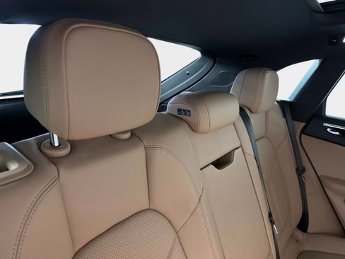 Used 2021 Porsche Macan image 27