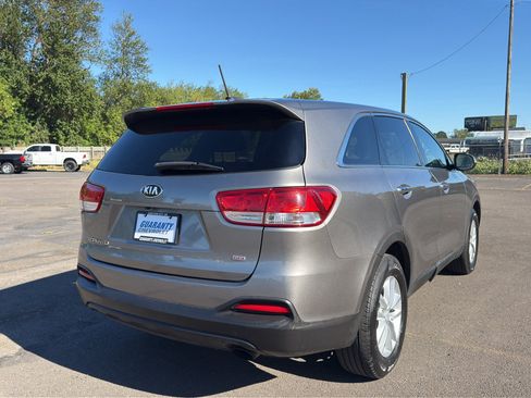 Used 2018 Kia Sorento L FWD image 24