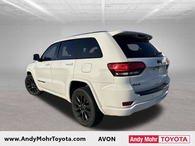 Used 2017 Jeep Grand Cherokee Altitude AWD/4WD image 6