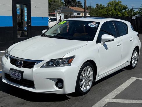 Used 2013 Lexus CT 200h FWD image 3