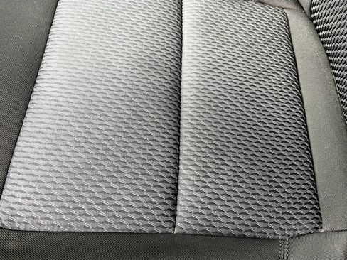 Used 2023 Ford Explorer XLT RWD image 18