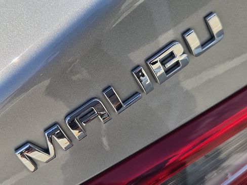 Used 2025 Chevrolet Malibu LT FWD image 9