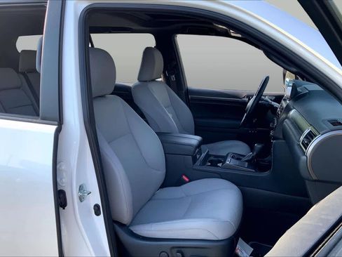 Used 2023 Lexus GX 460 w/ Black Line Special Edition AWD/4WD image 9