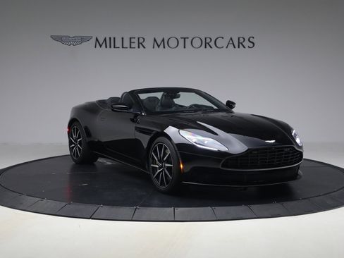 Used 2020 Aston Martin DB11 Volante image 11