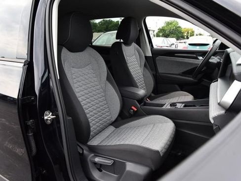 Used 2025 Volkswagen Tiguan S AWD/4WD image 19