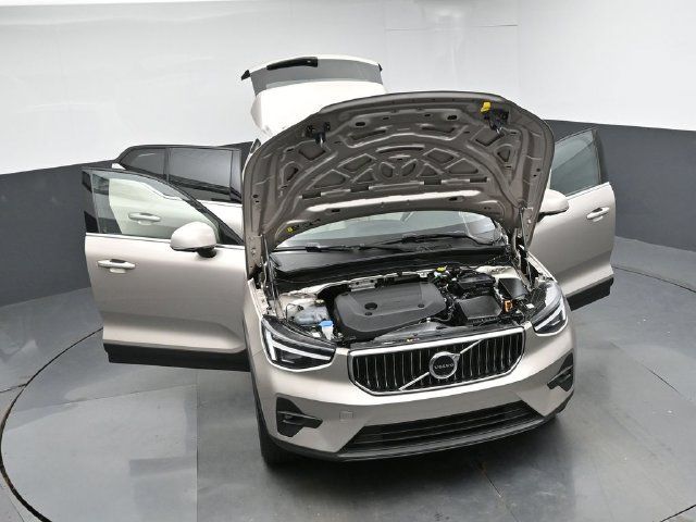 Used 2024 Volvo XC40 B5 Ultimate AWD/4WD image 45