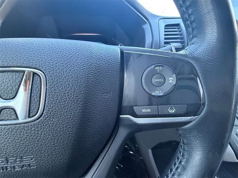 Used 2018 Honda Odyssey Touring image 25