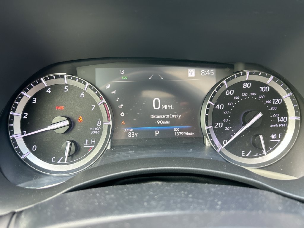 Used 2022 Toyota Highlander XLE FWD image 21