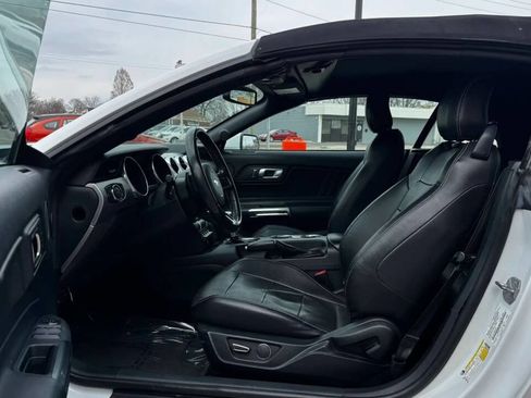 Used 2018 Ford Mustang Premium image 7