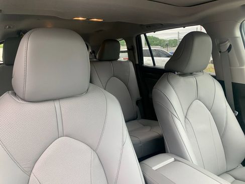 New 2026 Toyota Highlander Limited AWD/4WD image 20