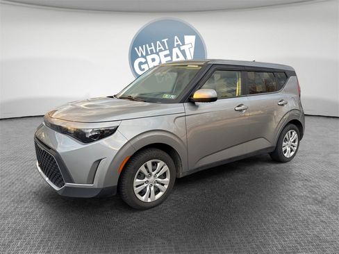 Used 2023 Kia Soul LX image 8