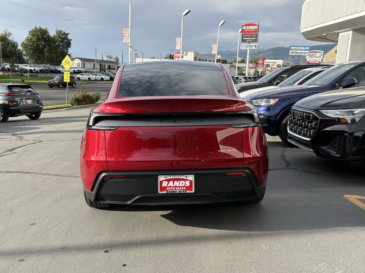 Used 2026 Tesla Model Y Long Range AWD/4WD image 9