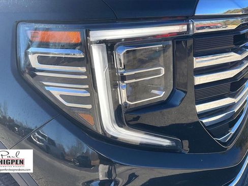 Used 2025 GMC Sierra 1500 SLT image 29