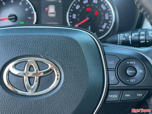Certified 2020 Toyota RAV4 XLE Premium FWD image 23