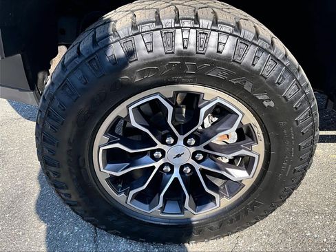 Used 2022 Chevrolet Colorado ZR2 image 7