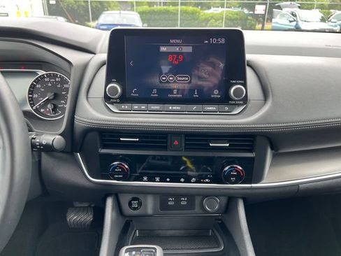Used 2025 Nissan Rogue SV AWD/4WD image 22