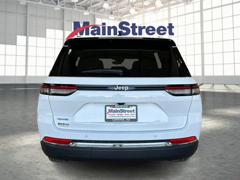 Used 2024 Jeep Grand Cherokee Limited 4xe AWD/4WD image 4