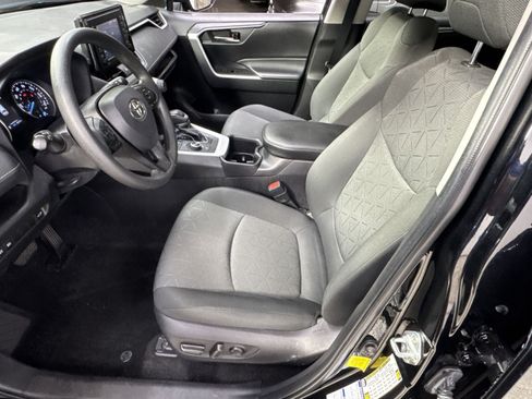 Used 2022 Toyota RAV4 XLE w/ Convenience Package AWD/4WD image 16