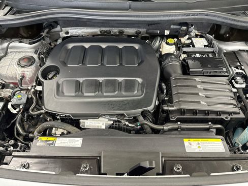 Used 2026 Volkswagen Tiguan SE FWD image 33