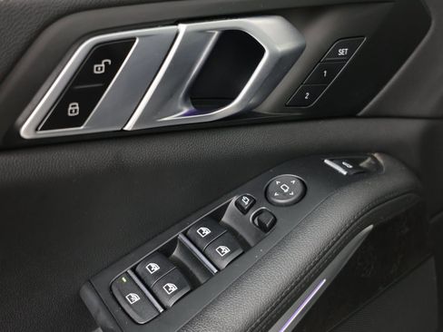 Used 2022 BMW X5 xDrive45e w/ Climate Comfort Package image 23