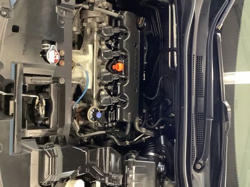 Used 2018 Honda HR-V EX image 16