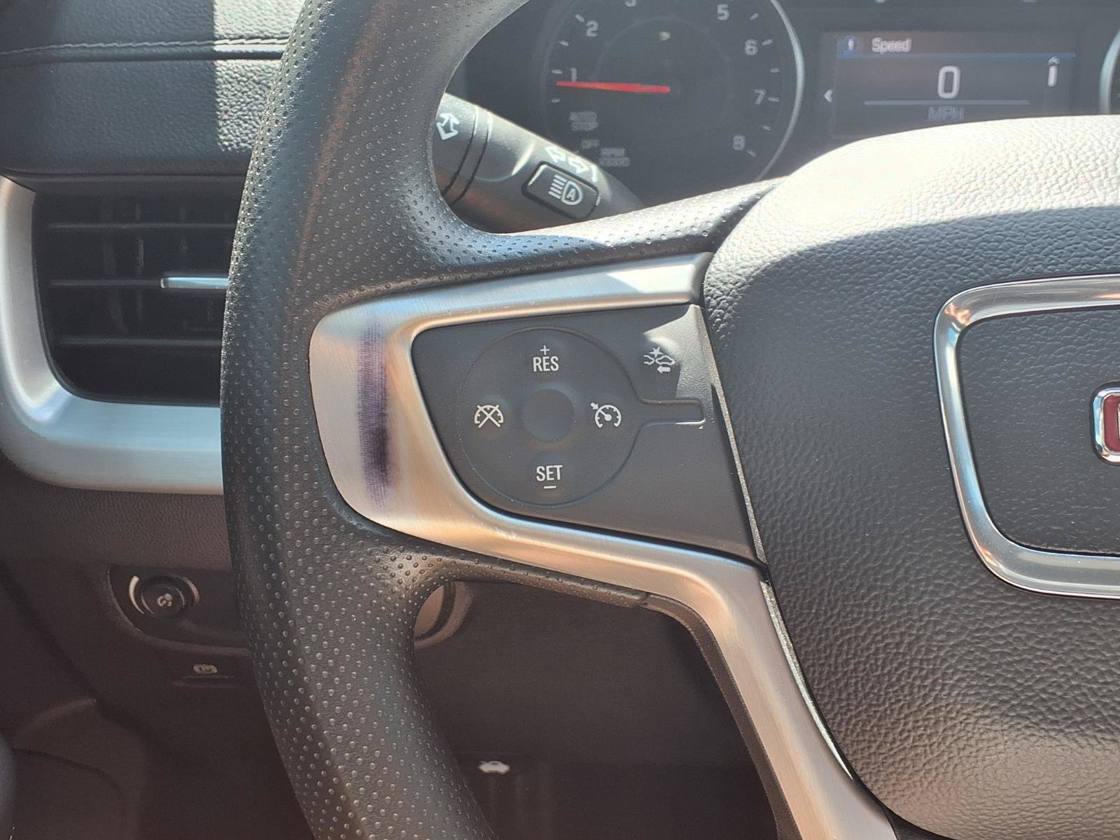 Used 2024 GMC Terrain SLE FWD image 18