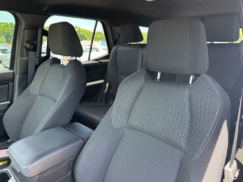 Used 2025 Toyota 4Runner SR5 RWD image 18