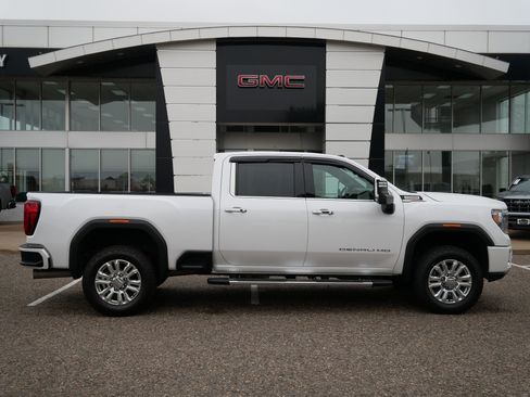 Certified 2022 GMC Sierra 2500 Denali image 2