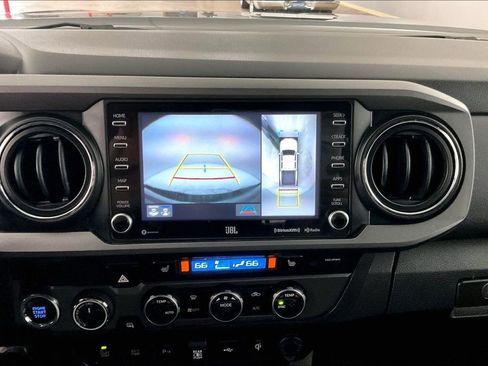 Used 2022 Toyota Tacoma TRD Off-Road w/ TRD Premium Off Road Package image 14