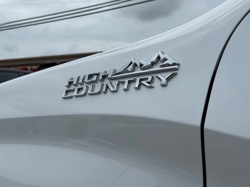 Used 2020 Chevrolet Silverado 1500 High Country w/ Technology Package AWD/4WD image 5